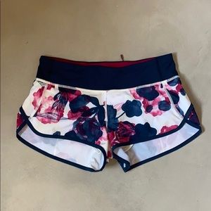 Lululemon Speed Shorts Size 4